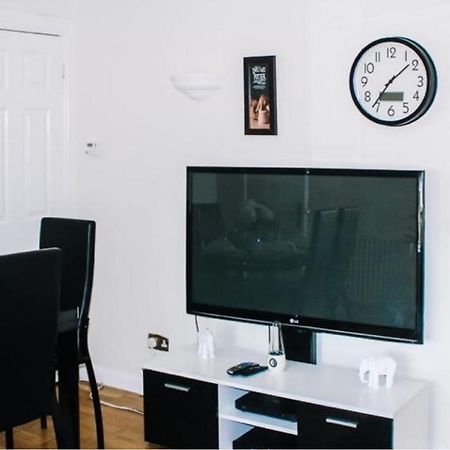 Home To Home Stay Apartment Glasgow Exteriör bild