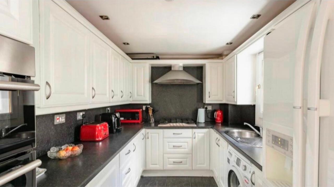 Home To Home Stay Apartment Glasgow Exteriör bild
