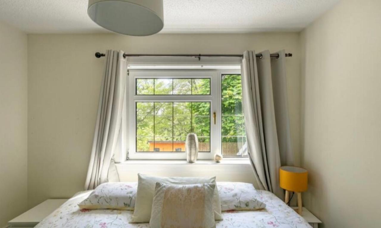 Home To Home Stay Apartment Glasgow Exteriör bild